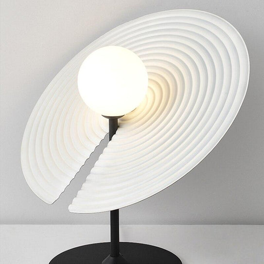 Creative Magnetic Absorption Table Lamp